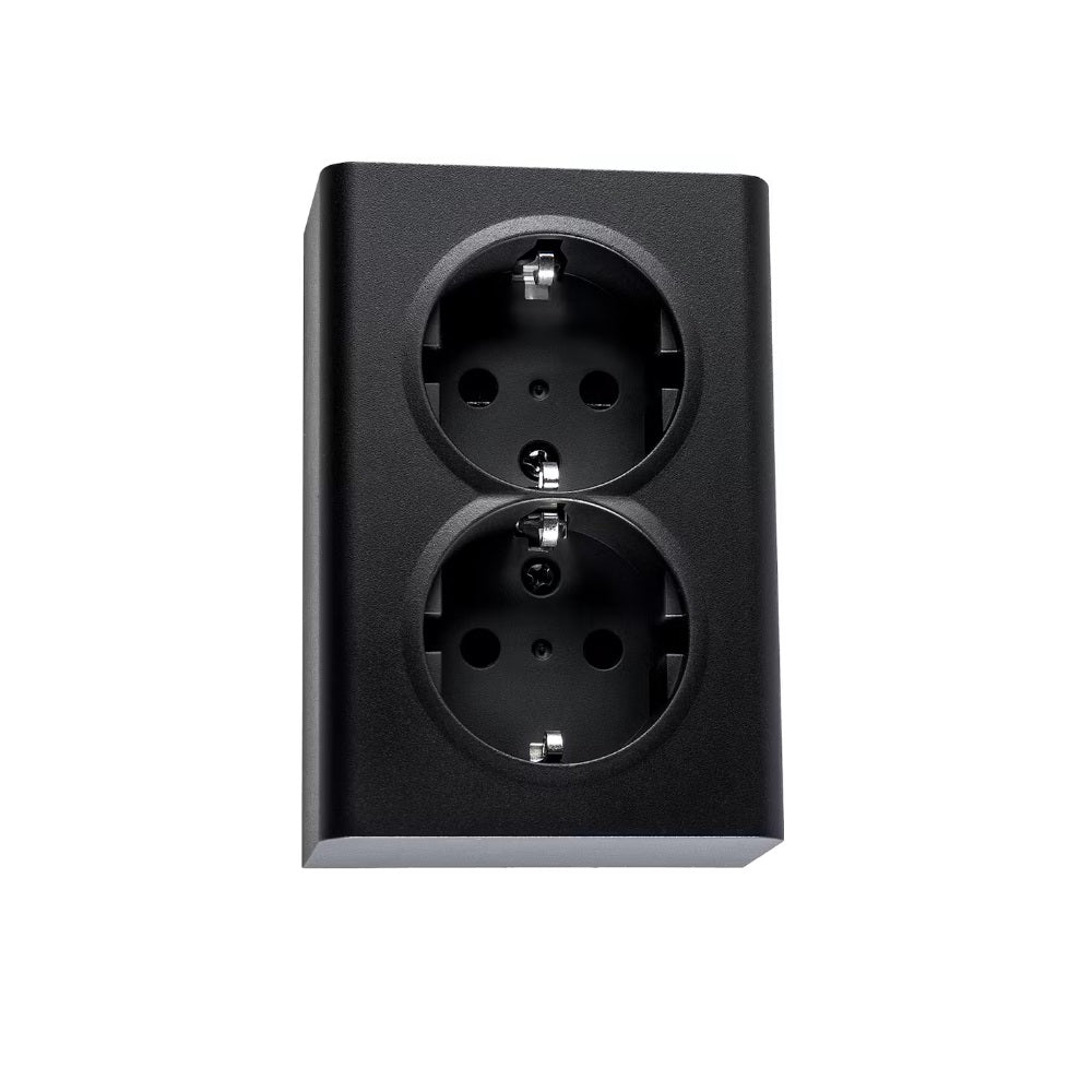 Pistorasia SG Install pinta 2-osainen IP21 Musta